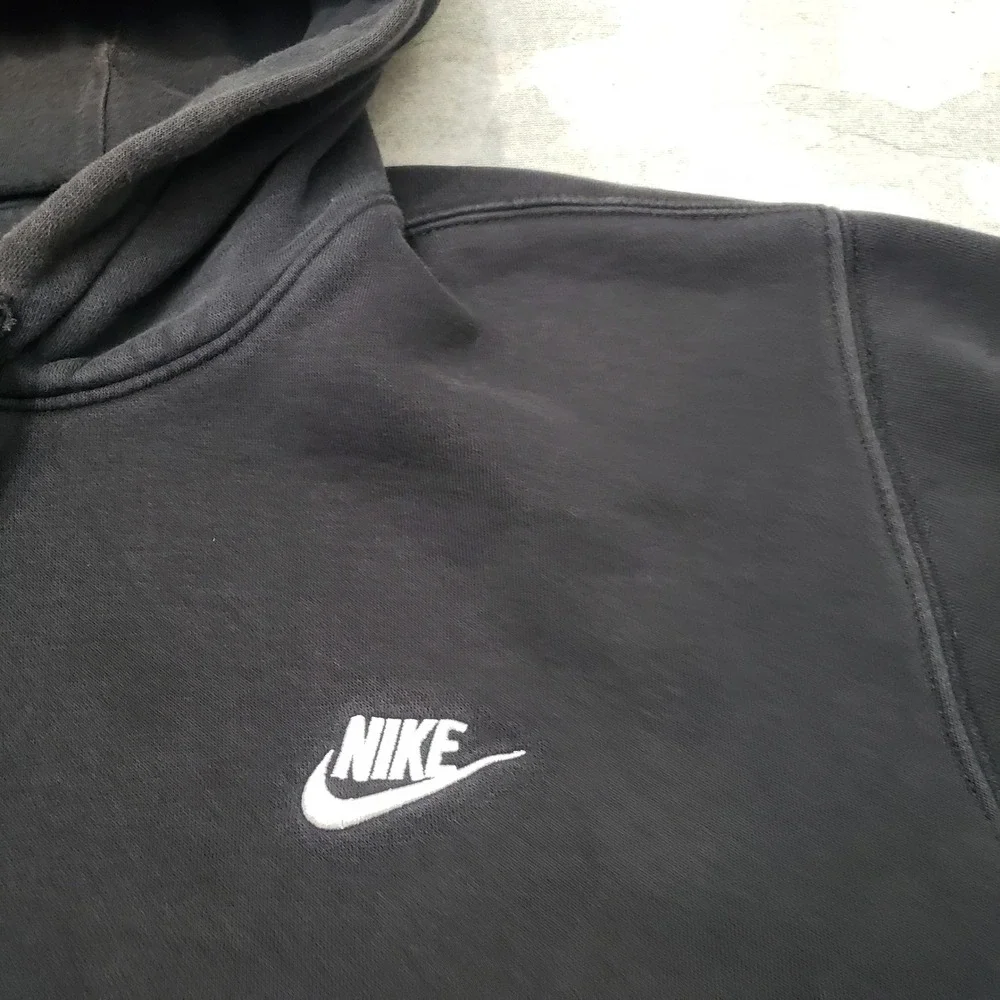 Nike Sweatshirt Men Large Black Pullover Hoodie Embroidered Logo